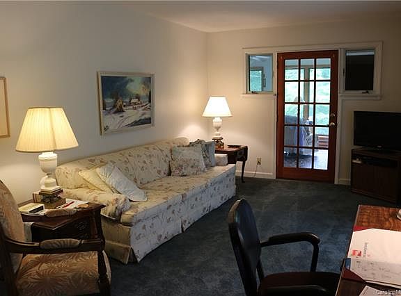 2nd image of 326 Rollingwood Dr