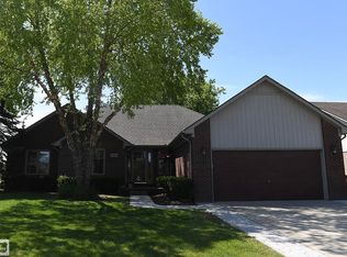 21550 Sabrina Dr, Macomb, MI 48044