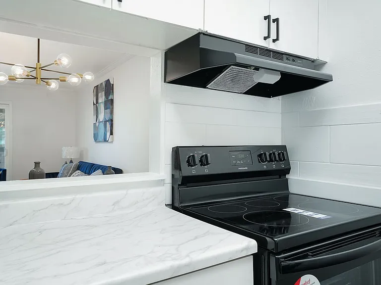9511 Contessa Dr #8 — Photo 1