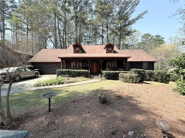 3775 Clubhouse Ln SE, Conyers, GA 30094