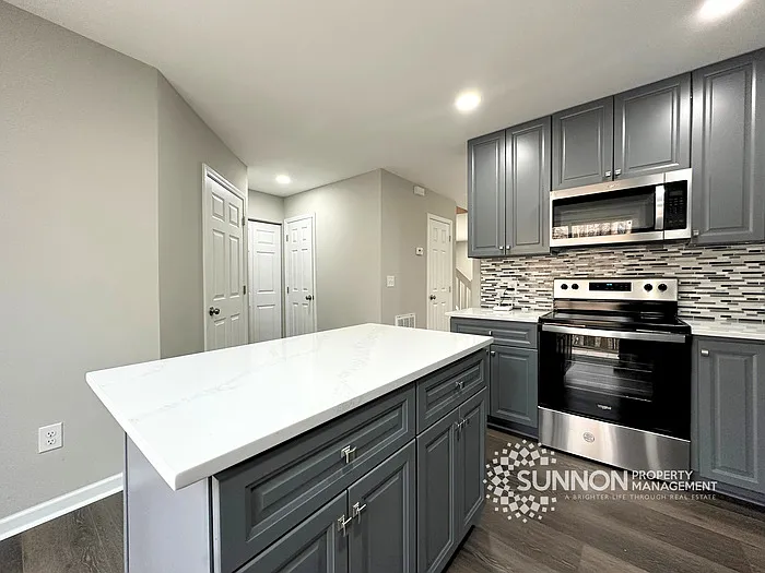 9103 Exbury Ct — Photo 3