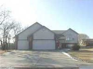 1715 N Prairie Run Cir, Mulvane, KS 67110