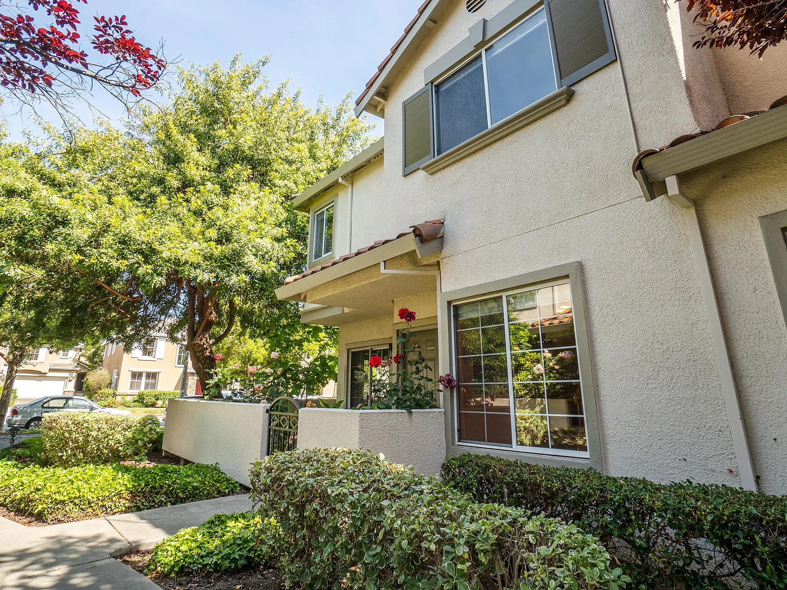 3 bed, 2.5 bath, 1684 sqft, $4,395 — Photo 4