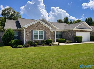 312 Dominion Dr SE, Hartselle, AL 35640