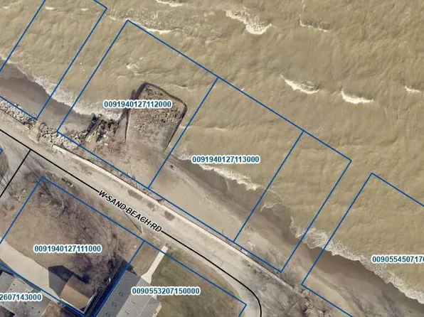 7911 W Sand Beach Rd, Oak Harbor, OH 43449