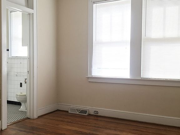 5th image of 312-314 S Harden St