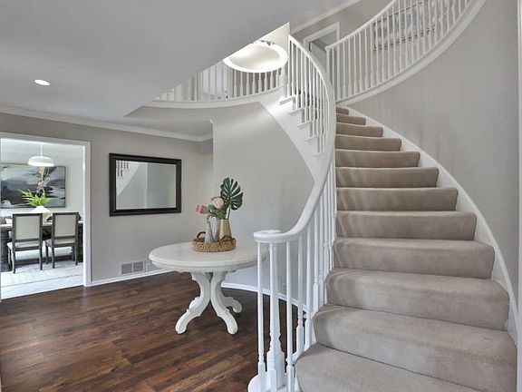 4th image of 850 Gatehouse Ln