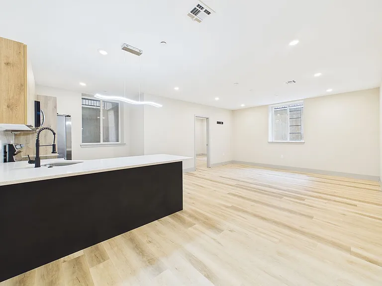 2nd Street Lofts -Newly Constructed Modern Apartments — Photo 2