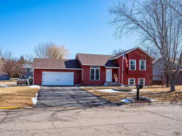 224 Glacier Ave, Sartell, MN 56377