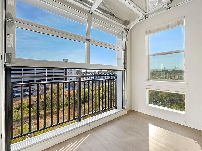 Axis West Flats — Photo 53