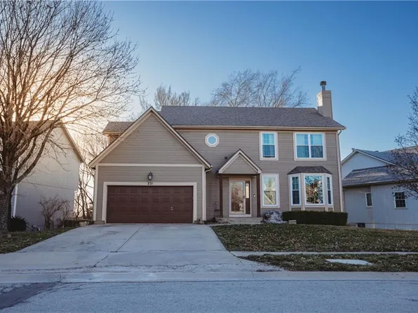 231 N Overlook St, Olathe, KS 66061