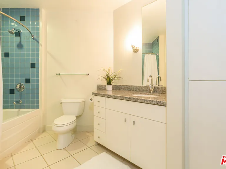1100 Wilshire Blvd #3504 — Photo 15