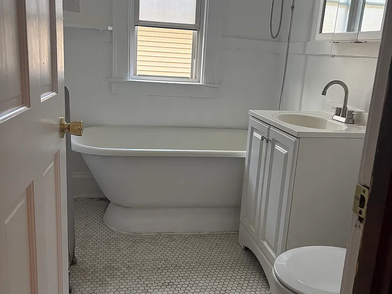 45-47 School St #2E — Photo 8