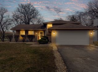 17201 Loomis Ave, East Hazel Crest, IL 60429