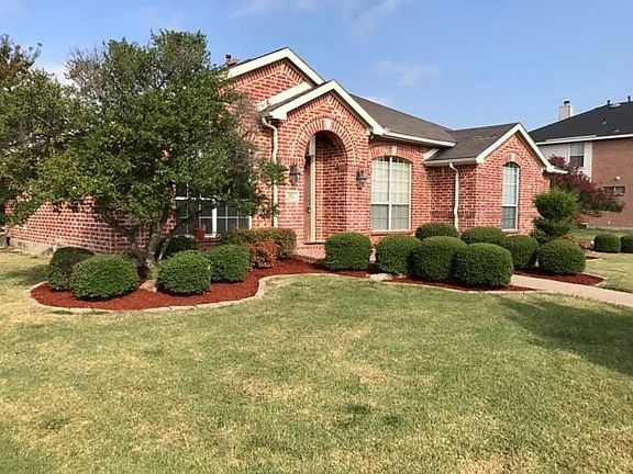 2nd image of 813 Lakedale Ct