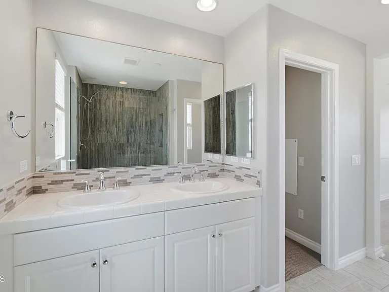 3146 N Ventura Rd — Photo 28