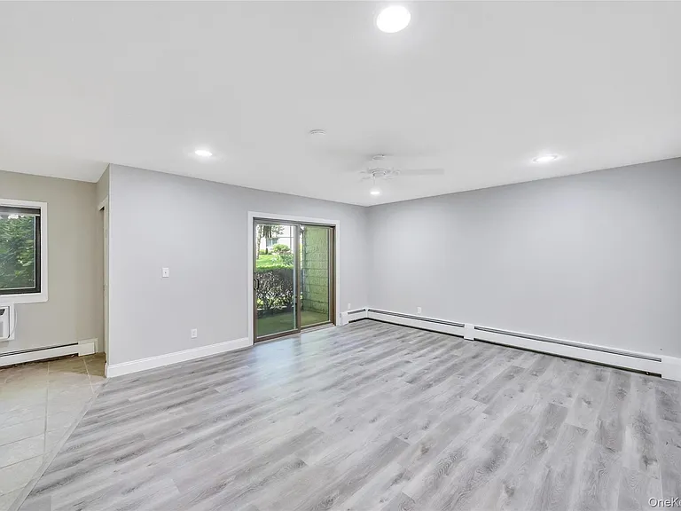 31 Richmond Blvd #1B — Photo 14