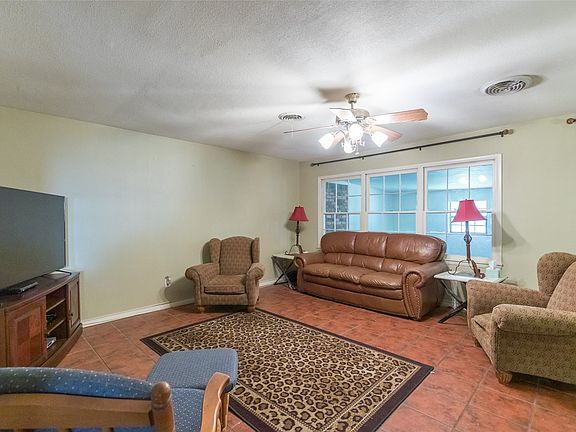 5th image of 1426 Minter Ln