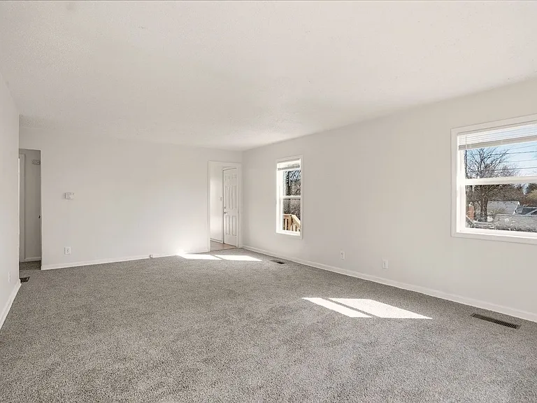308 N Washington St — Photo 32