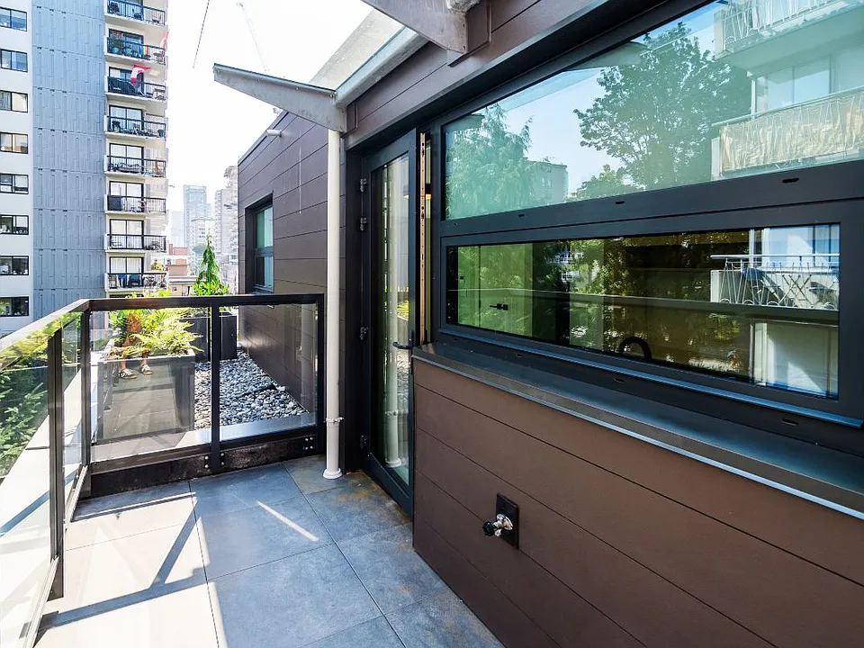 1188 Burnaby St