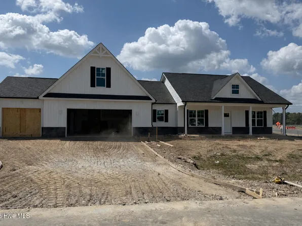22 Grady Farm Way, Benson, NC 27504