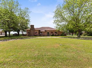 1502 Hinchliffe Rd, Mexia, TX 76667
