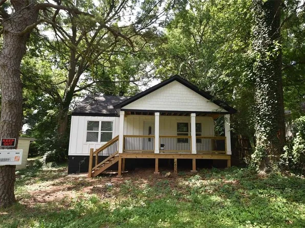 1000 Poplar St, East Pt, GA 30344