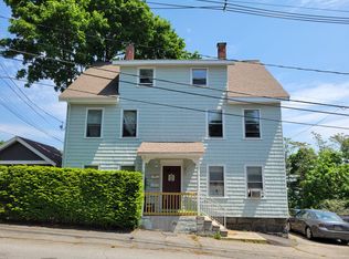 4 Pleasant St APT 3, Wakefield, MA 01880