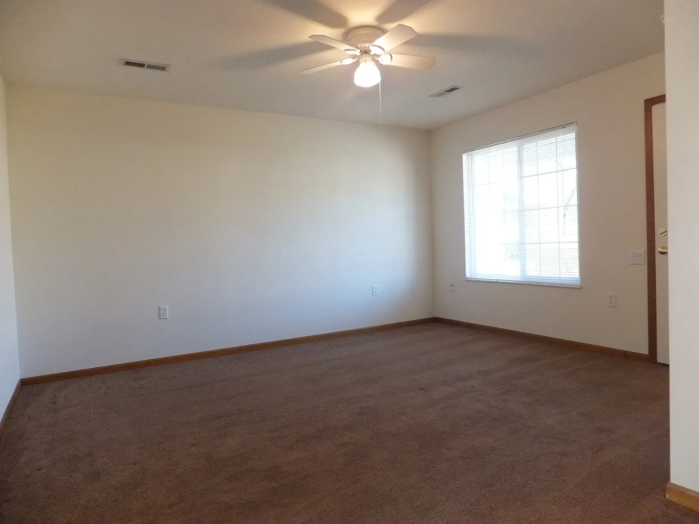 1 Bedroom Ranch Style Apartment-55 and older only — Photo 3