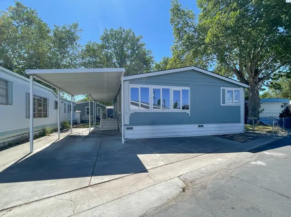 32 Cosmic Ln, Richland, WA 99354