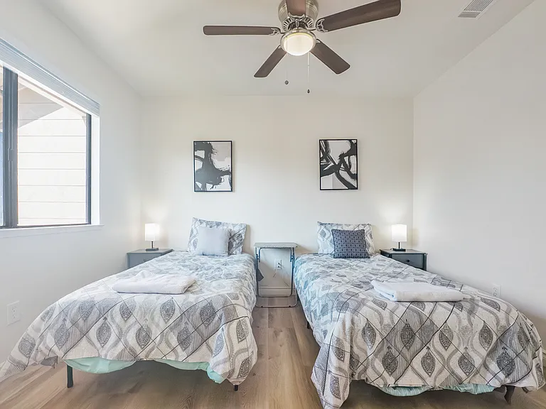 Bedroom # 2 with 2 twin beds