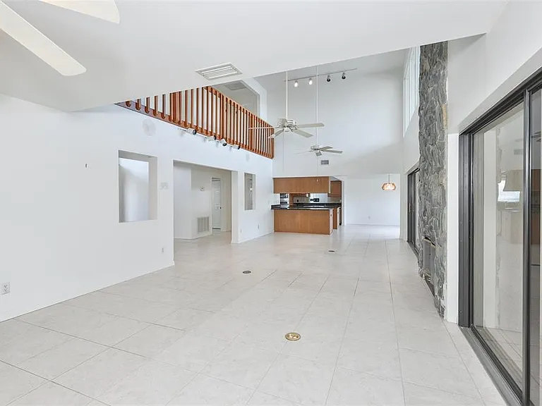 929 Symphony Isles Blvd — Photo 11