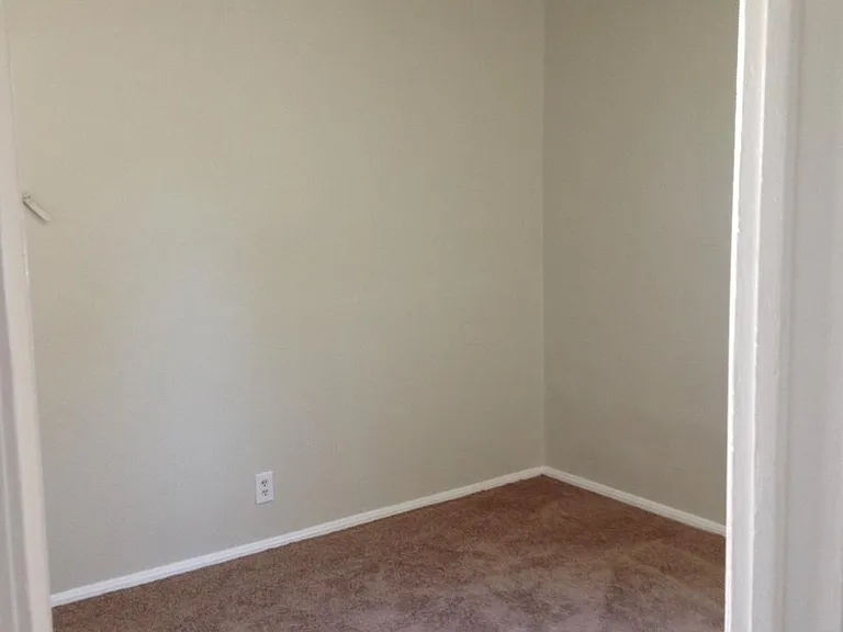 433 Hurstview Ave — Photo 3