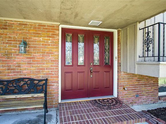 2nd image of 8679 Hide A Way Ln
