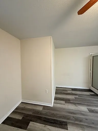 12011 Bell Ave — Photo 6