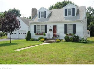 55 Maplewood Dr, Clinton, CT 06413