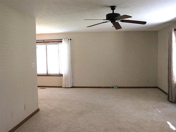 3rd image of 5026 Monticello Dr