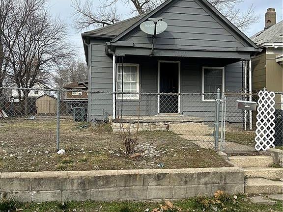 3rd image of 1030 Shawnee Ave