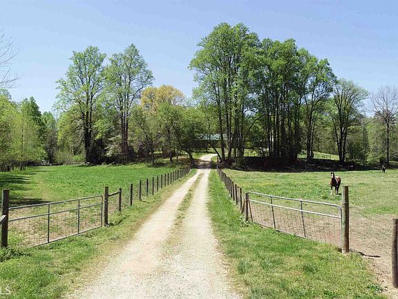 5th image of 585 Caldwell Dr