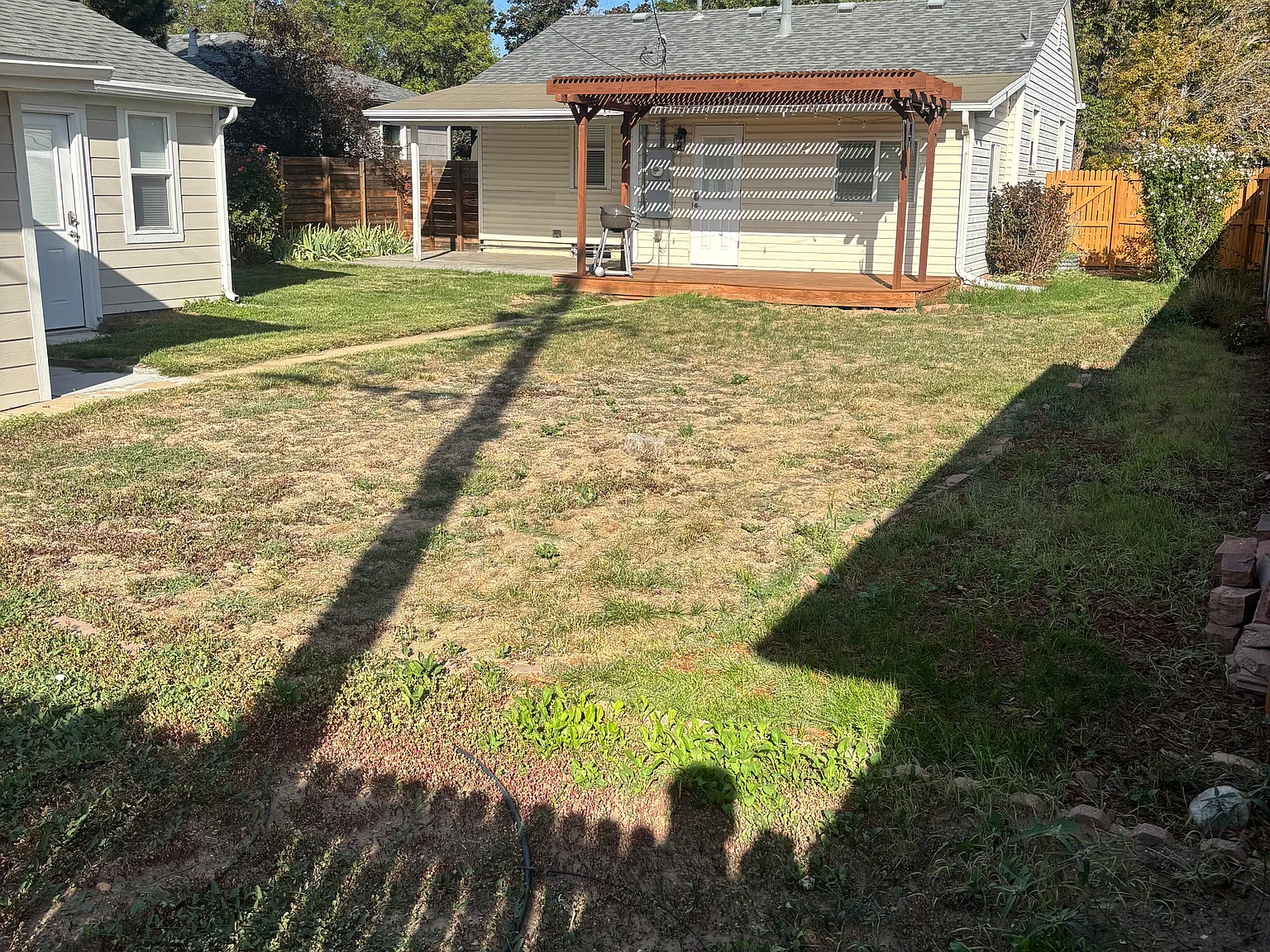 3 bed, 1844 sqft, $3,500 — Photo 2