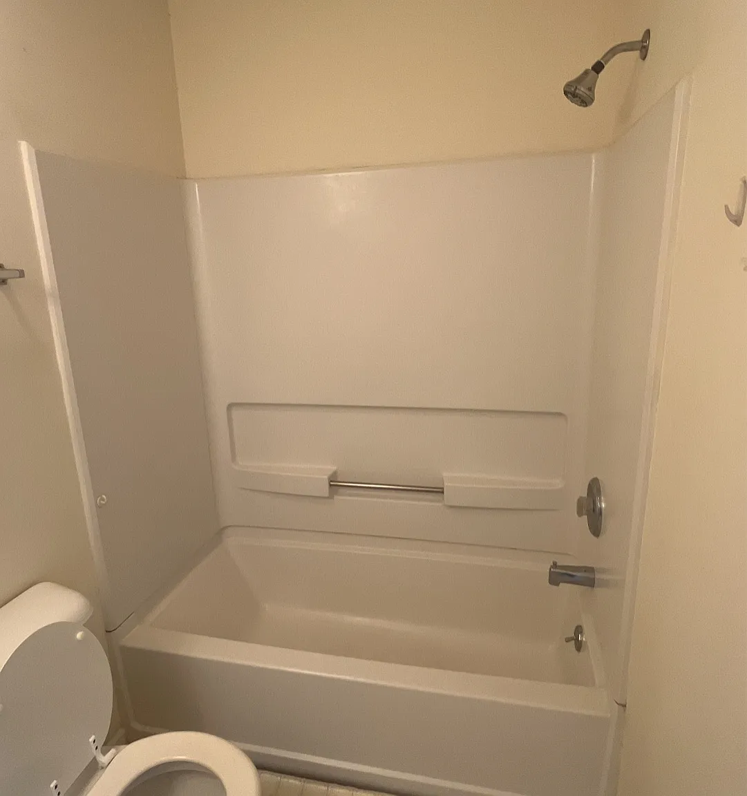 1100 Pineland Ave Unit 8E — Photo 2