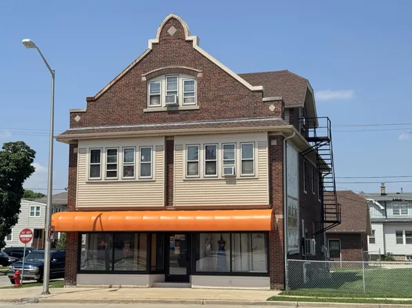 2260 South 69th STREET, West Allis, WI 53219