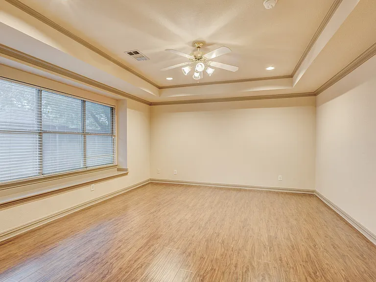 2010 Vista Dr — Photo 19