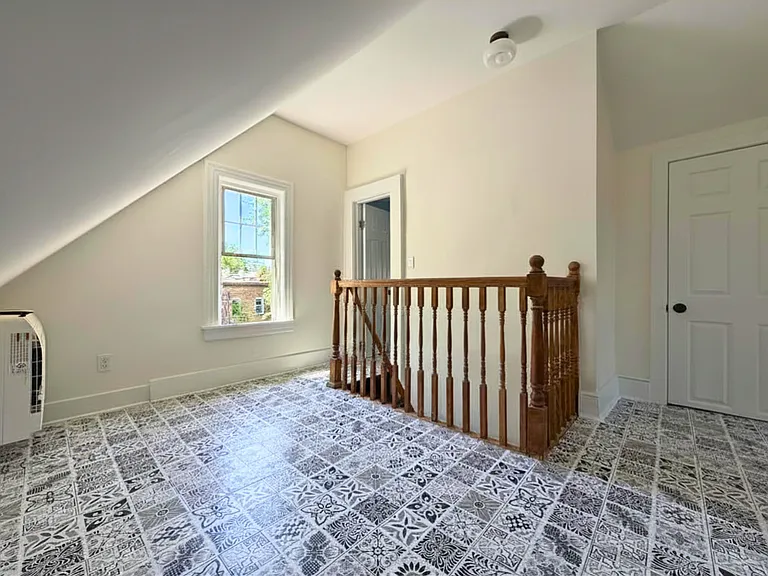 11 Courtney Ave #2 — Photo 24