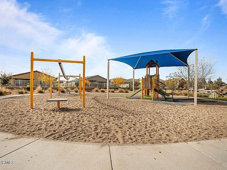 2146 W Tobias Way — Photo 41