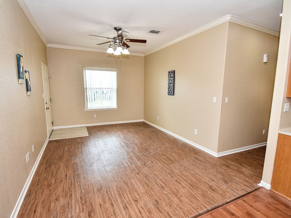 1st image of 137 Sherwood Dr #C