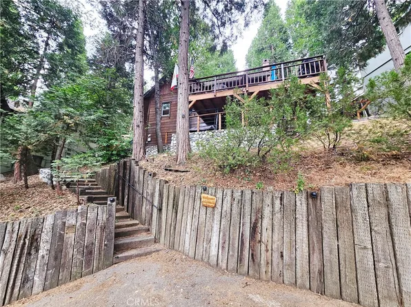 759 Bergschrund Dr, Crestline, CA 92325