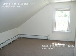 87 6th St #B, Dover, NH 03820