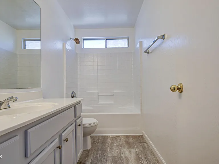 12031 W Belmont Dr — Photo 9