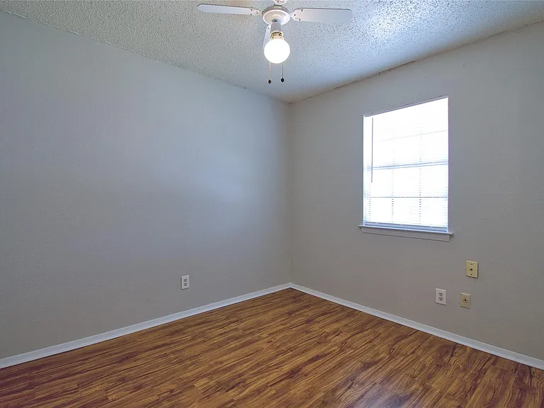 1707 Onion Creek Village Dr #A — Photo 16